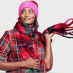 NWT Victoria’s Secret Scarf and Beanie Set